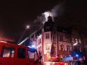 Feuer 3 Dachstuhlbrand Koeln Muelheim Gluecksburgstr P080